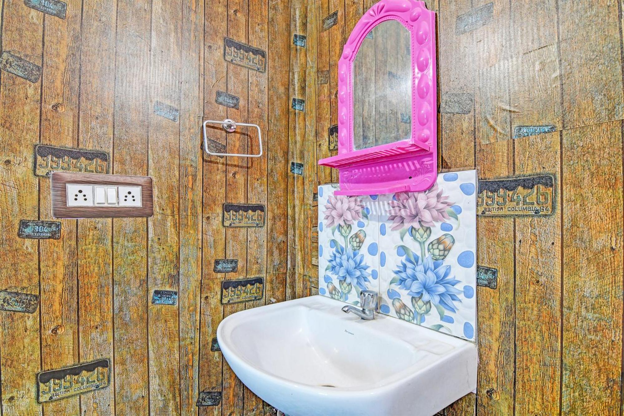 Hotel O Ct Heaven Palace Balugan Екстериор снимка