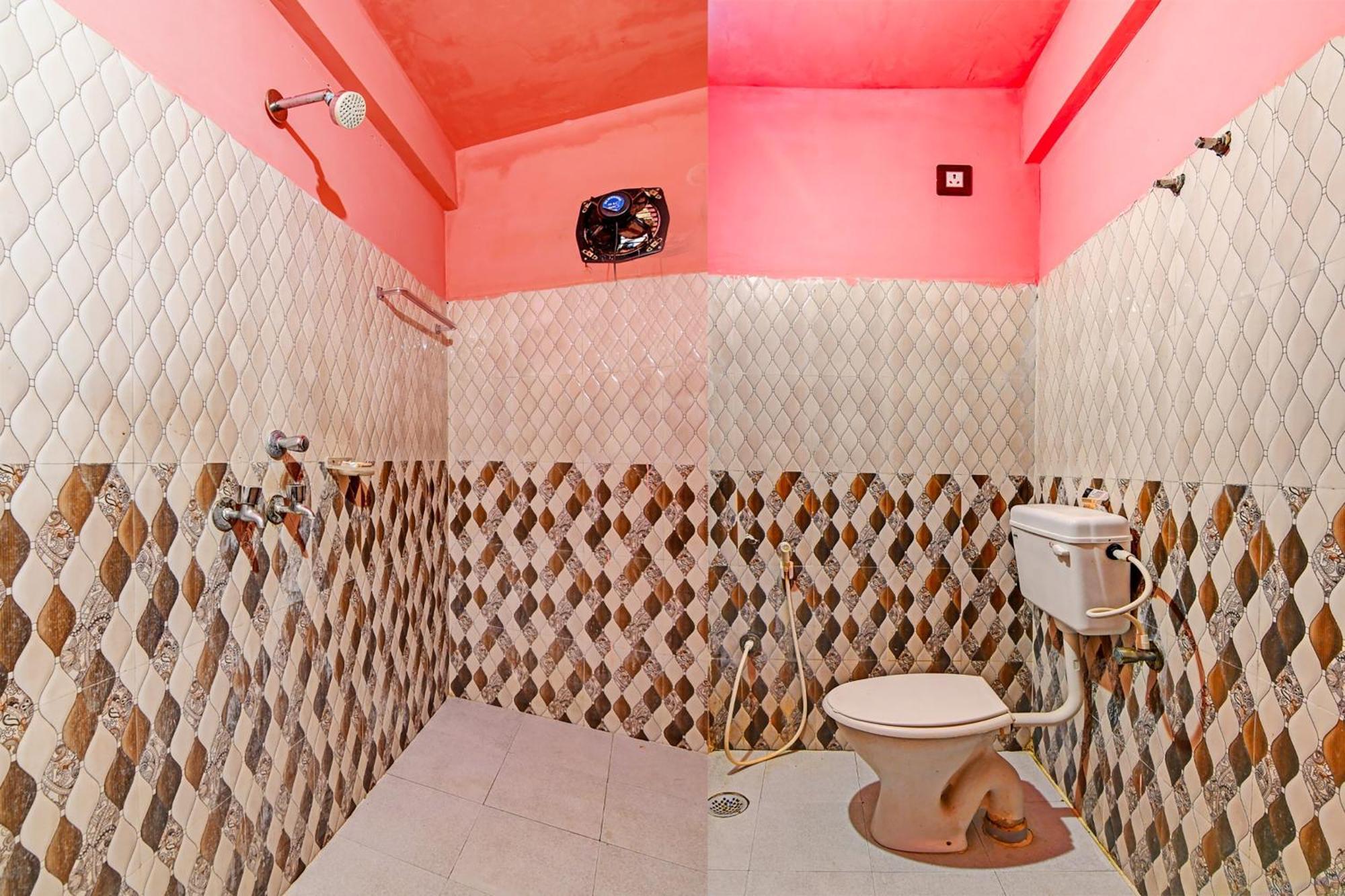 Hotel O Ct Heaven Palace Balugan Екстериор снимка